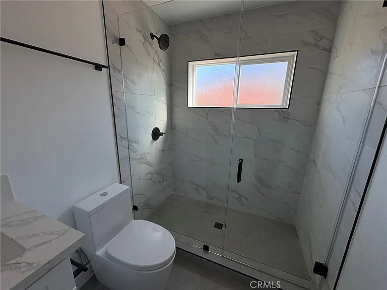 14165 Calvert St — Photo 9