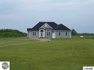 6153 N Neff Rd, Edmore, MI 48829