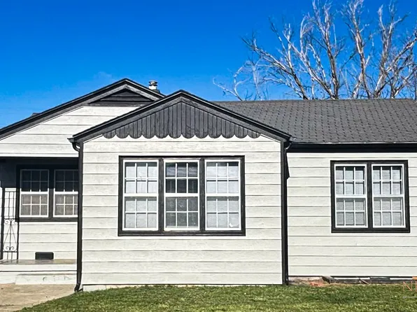 622 N 13th St, Garden City, KS 67846