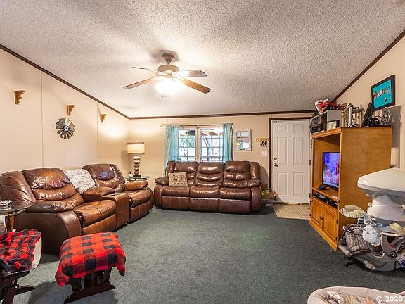4th image of 791 SE 195th Ave