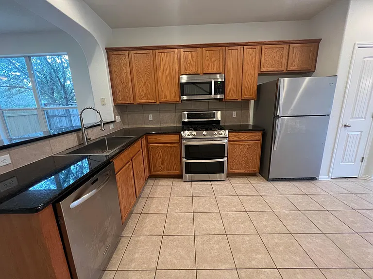 1101 Salem Park Ct — Photo 11