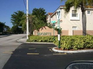 15827 SW 68th Ter, Miami, FL 33193