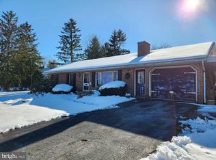 676 Rife Run Rd, Manheim, PA 17545