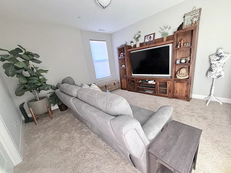 445 Gooseberry Dr — Photo 8