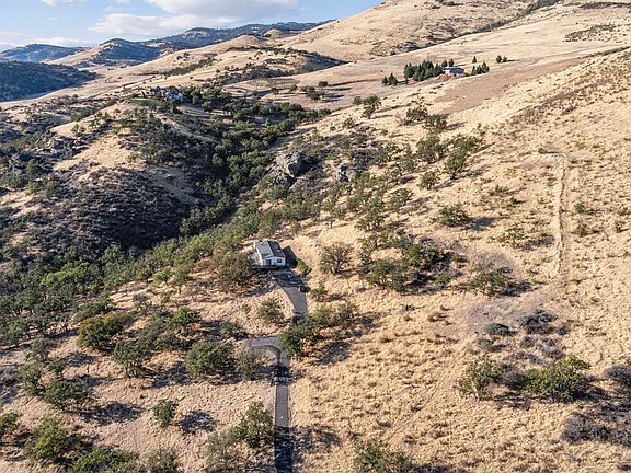 3rd image of 3150 Butler Creek Rd
