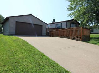 17 Terri Circle Dr, Holmen, WI 54636