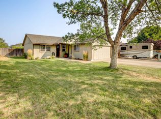 3453 SW Reindeer Ave, Redmond, OR 97756