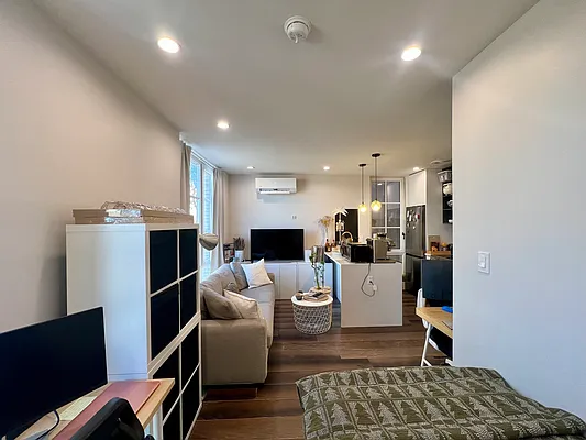 Rented by MADEHOME | media 6