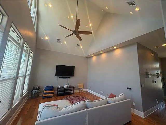 1529 Schnell Dr — Photo 11