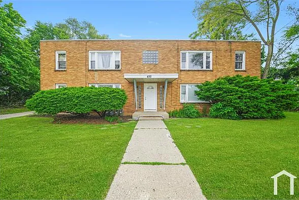 2 bed, 800 sqft, $1,700 — Photo 2