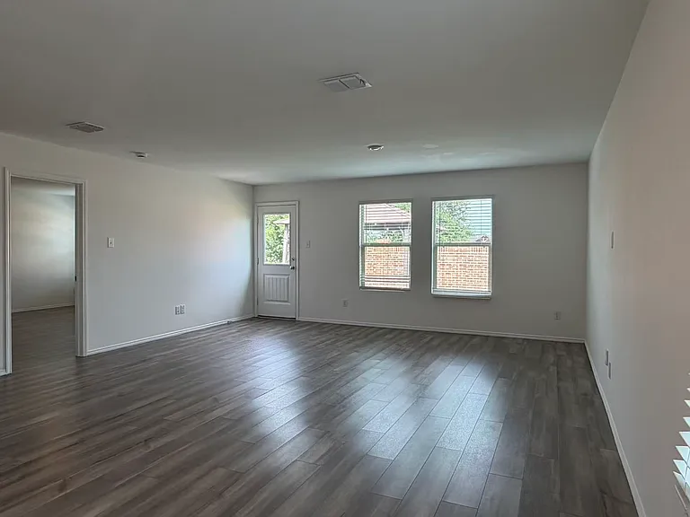405 Laurenbrooke Dr — Photo 25