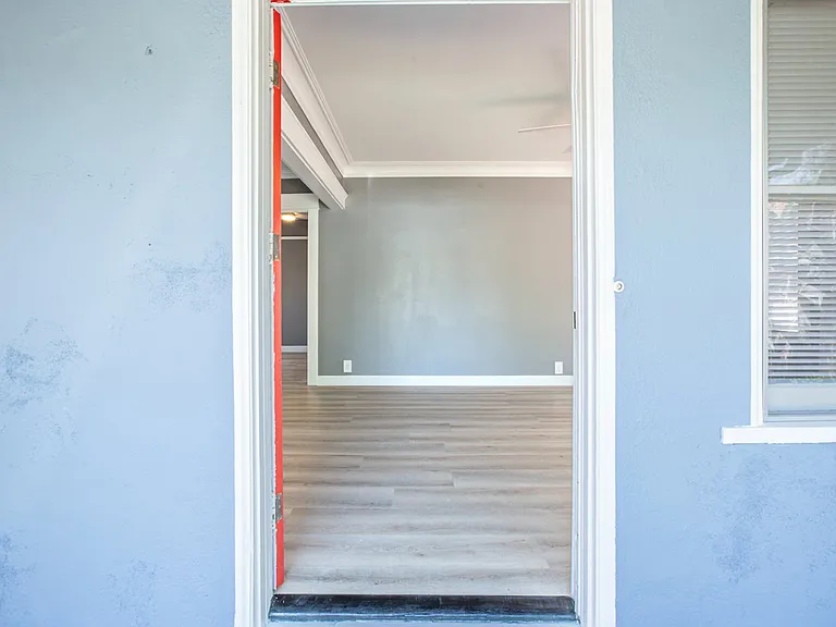 1170 Sonora Ave — Photo 8