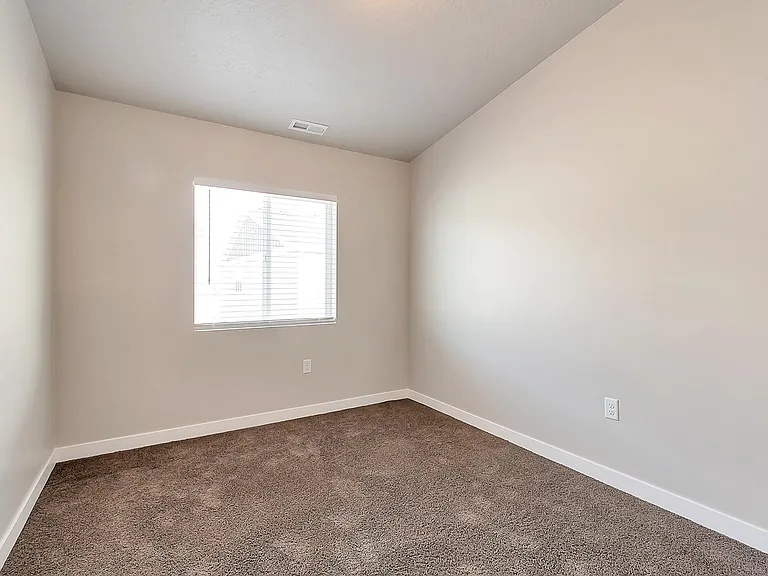 1103 W Emerald Pools Ln — Photo 12