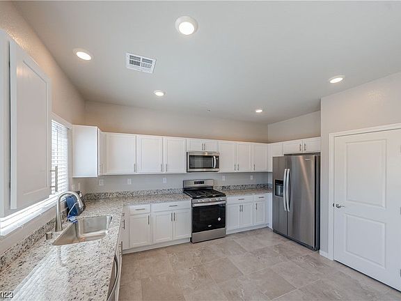 4th image of 7937 Diamond Sky Ave