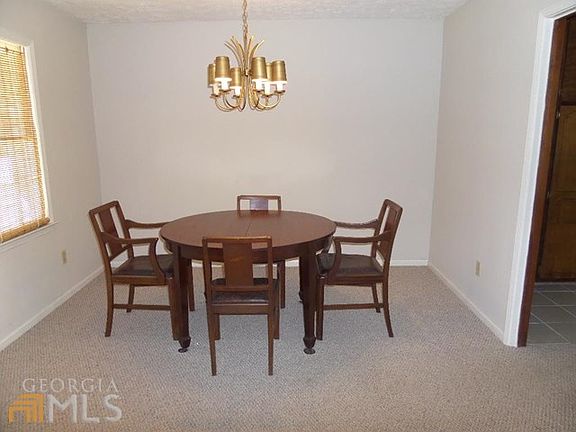 4th image of 263 King Arthur Dr