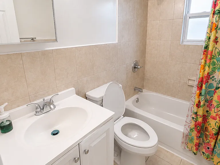 2810 Buhre Ave #2 — Photo 29