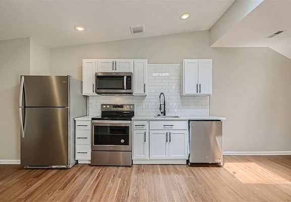 2nd image of 324 N Charles St #205