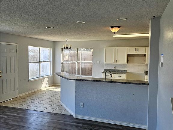 5th image of 8408 Southern Prairie Dr