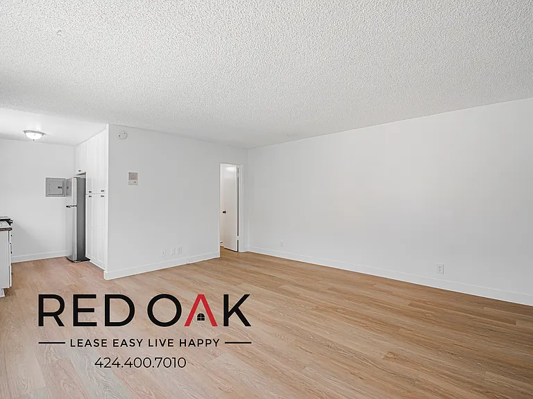 11051 Barnwall St #4 — Photo 4
