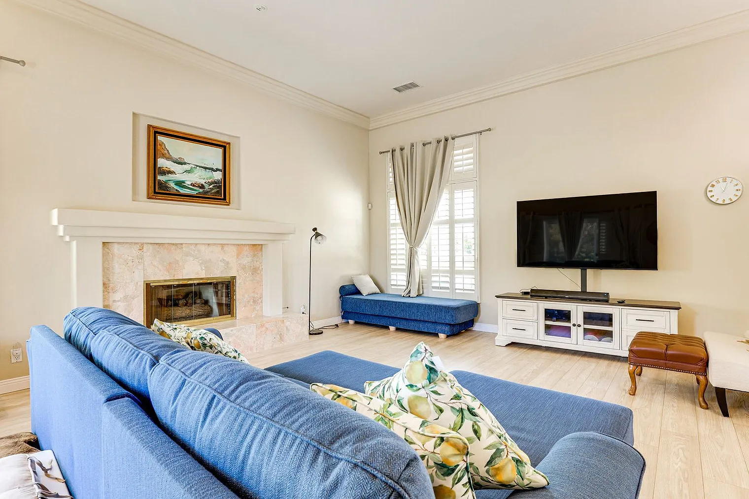3 bed, 3.0 bath, 2723 sqft, $6,354 — Photo 1