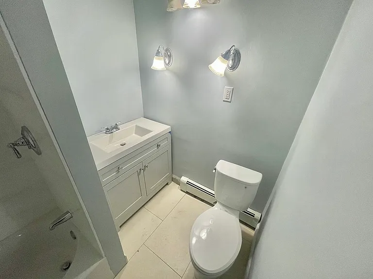 255 Jefferson Ave #2 — Photo 7