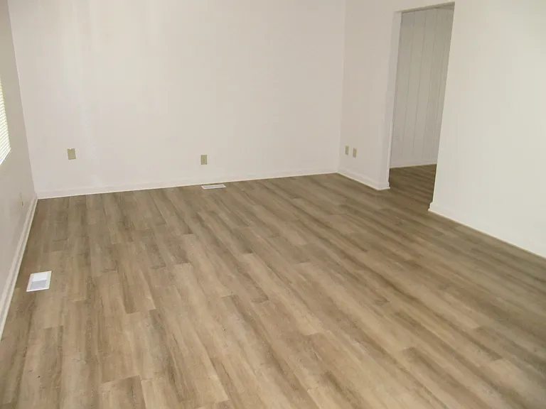 6525 Doris Dr — Photo 8