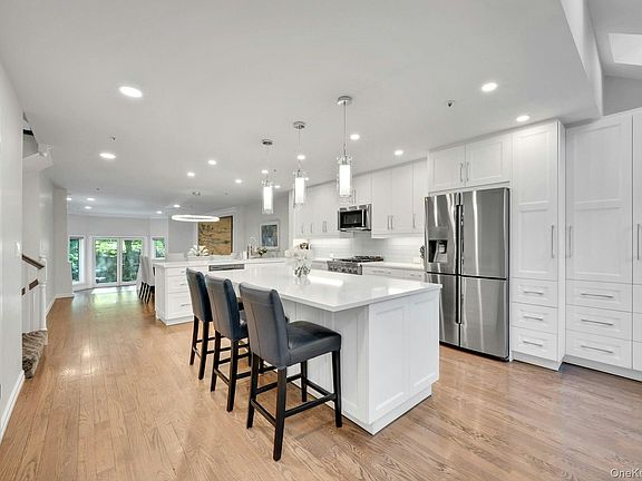 4th image of 229 Boulder Ridge Road