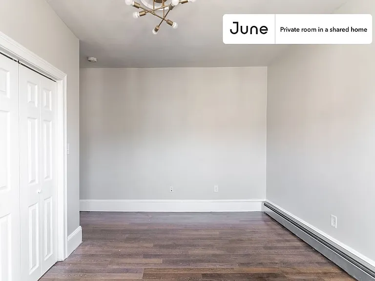 16 Glenway St #B — Photo 3