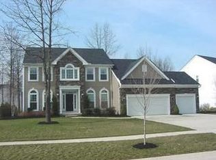 33122 Canterbury Rd, Avon Lake, OH 44012