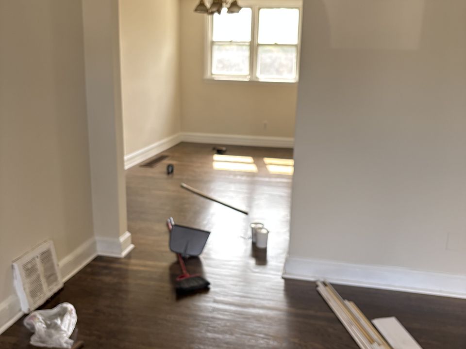 2nd image of 2258 S Harwood