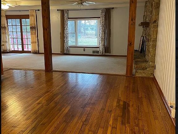2nd image of 7725 S Oak Dr