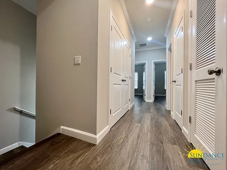 1800 Stable Ln — Photo 10