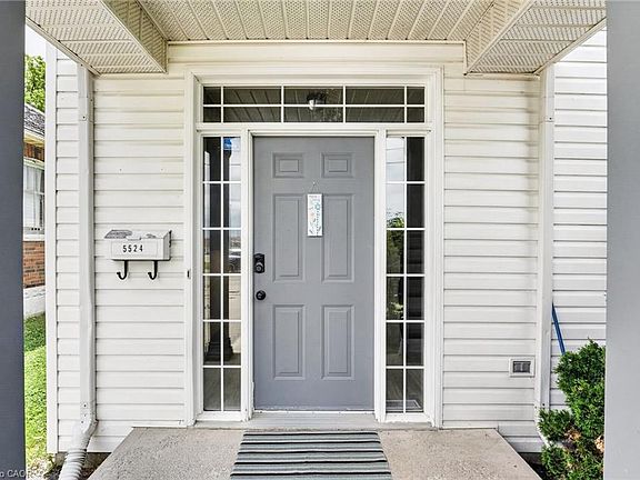 5th image of 5524 Fraser St