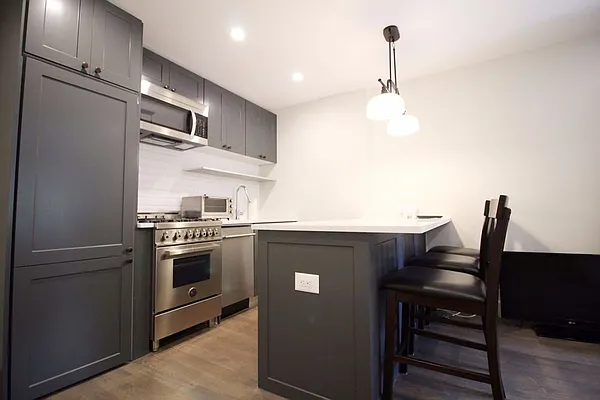 Rented by Bold New York | media 10