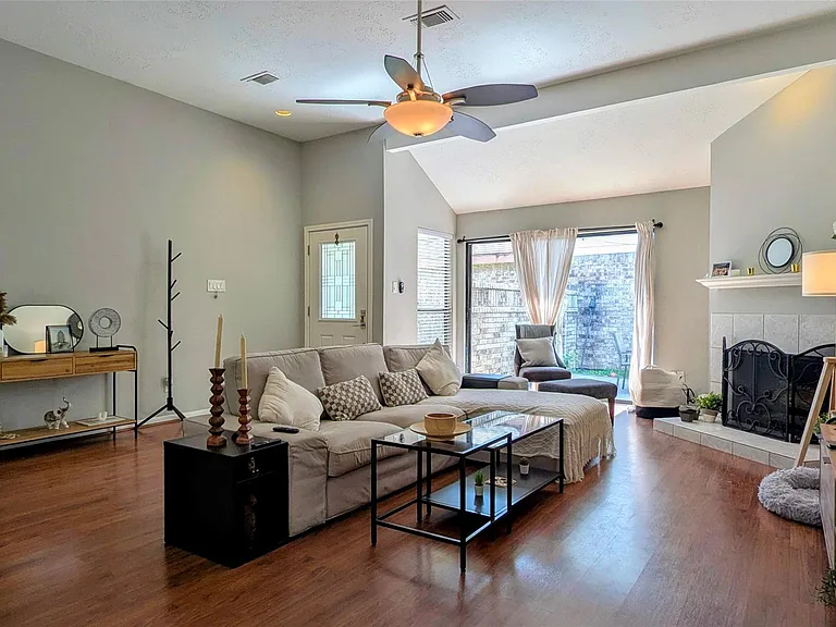 12639 Ashford Hills Dr — Photo 3