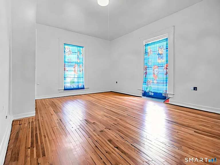 1872 North Ave #2 — Photo 9