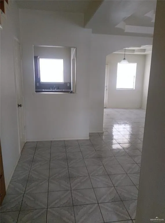2 bed, 2.5 bath, 1168 sqft, $900 — Photo 2