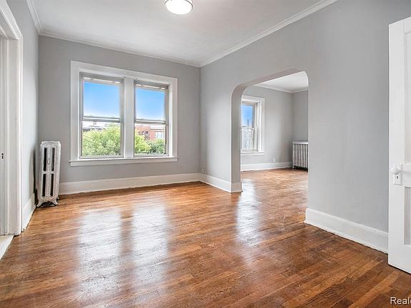 3rd image of 651 Hancock Ave #108