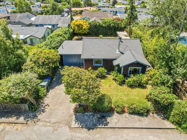 1951 Zehndner Ave, Arcata, CA 95521