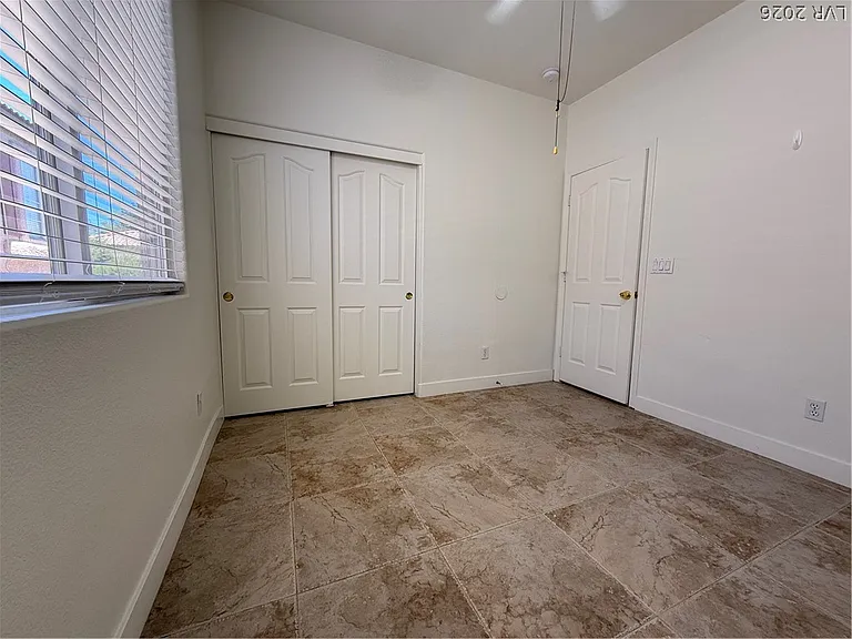 10677 Windrose Point Ave — Photo 15