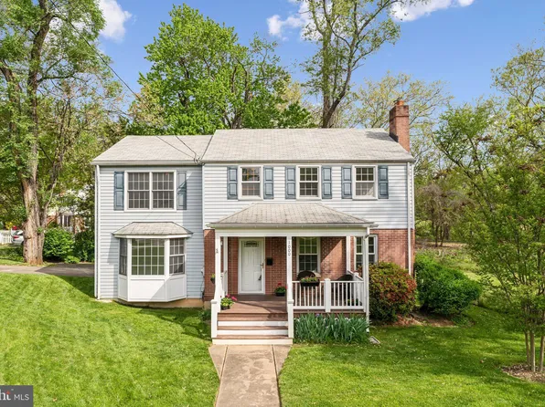 1000 Patrick Henry Dr, Arlington, VA 22205