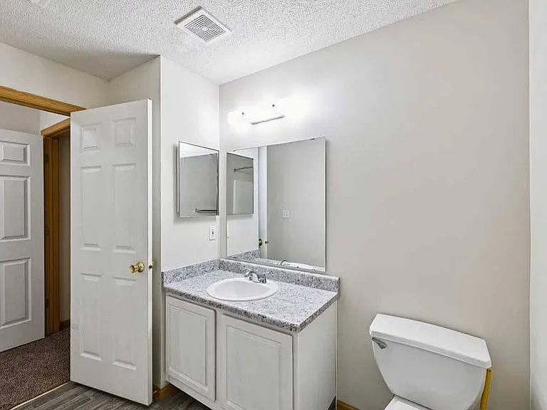 Northbrook Apartments — Photo 237