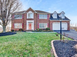 2718 Matthew Dr, Vinton, VA 24179