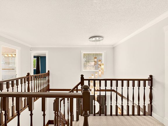 3rd image of 5211 Sapphire Pl