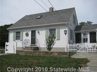 4 Thurber Ave, Seekonk, MA 02771