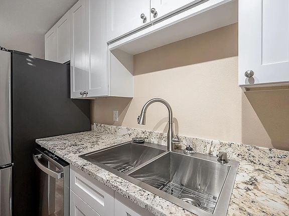 5th image of 8704 N 26th St #26