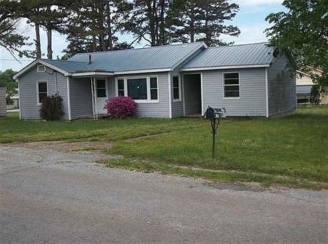1st image of 74 Pine St