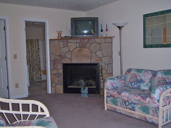 4th image of 521 Cub Ln