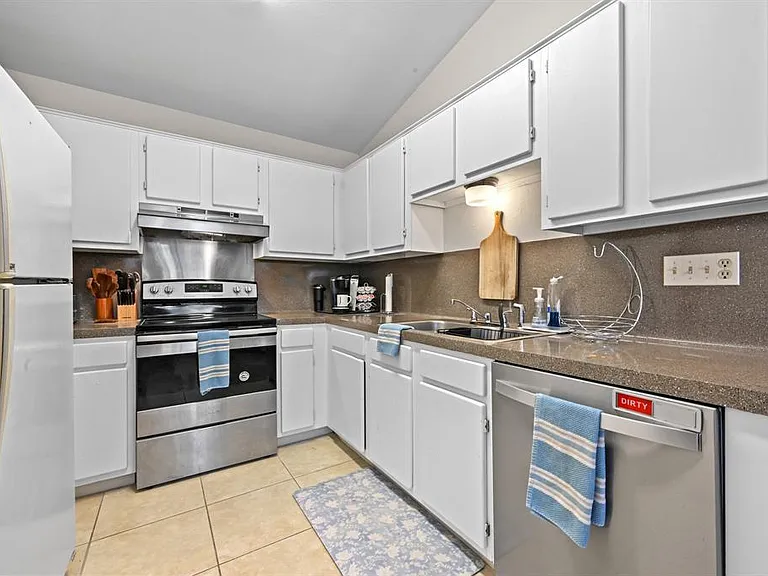 11728 Norwegian Wood Dr — Photo 13