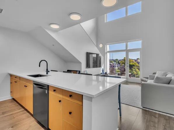 1101 18th Ave S APT 610, Nashville, TN 37212